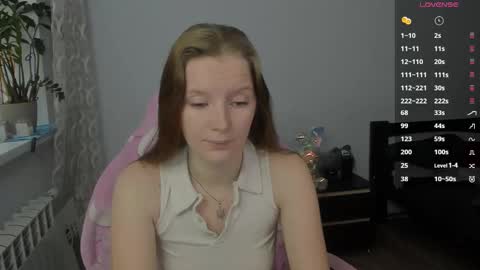 Snapshot of playful_mary chatting on 11/17/25, 08:20 Masha online show from 11/17/25, 08:20