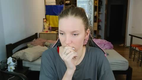 Snapshot of playful_mary chatting on 01/14/26, 08:42 Masha online show from 01/14/26, 08:42