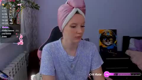 Snapshot of playful_mary chatting on 06/21/26, 08:17 Masha online show from 06/21/26, 08:17