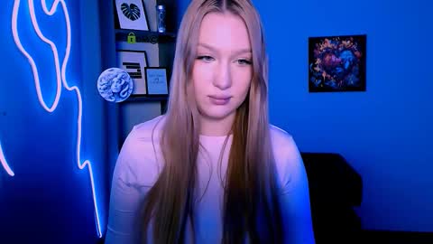 Sophie online show from 12/01/25, 04:39