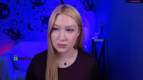 Sophie online show from 04/14/26, 07:31