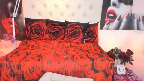 Snapshot of playfullmaniac chatting on 09/21/25, 12:45 jen online show from 09/21/25, 12:45