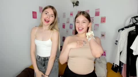 Snapshot of playfulmelly chatting on 05/26/26, 12:34 Melly online show from 05/26/26, 12:34