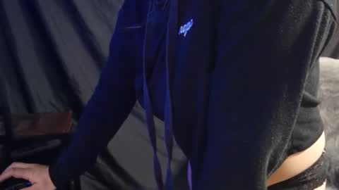 Playfulpixiee online show from 12/15/24, 12:17