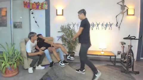   online show from 10/20/25, 11:05