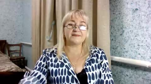 Snapshot of playm3soft chatting on 10/16/25, 06:53 playm3soft online show from 10/16/25, 06:53