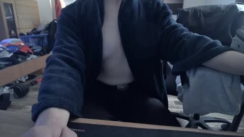 Snapshot of plboy23 chatting on 03/07/26, 09:06 Hello ask me . Im glad to see you here in my room. Welcome PVT is open online show from 03/07/26, 09:06