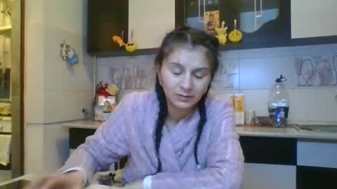 Snapshot of pleas3s_sweet chatting on 02/26/25, 03:21 pleas3s_sweet online show from 02/26/25, 03:21