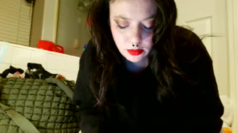 pleasantdinosaurus7537 online show from 02/01/26, 02:04