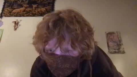 Snapshot of please_doe_stop chatting on 02/15/25, 10:11 please_doe_stop online show from 02/15/25, 10:11