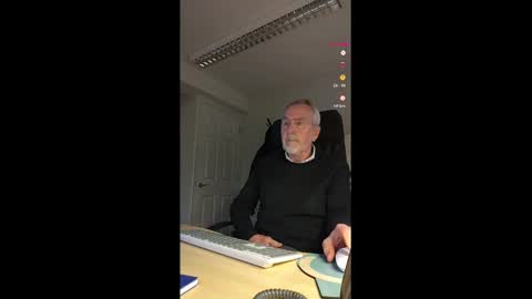 Snapshot of pleasedominateme chatting on 01/03/25, 04:16 Pleasedominateme online show from 01/03/25, 04:16