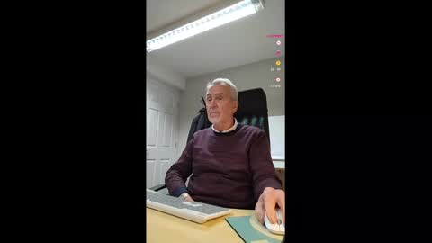 Snapshot of pleasedominateme chatting on 02/07/25, 04:46 Pleasedominateme online show from 02/07/25, 04:46