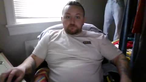 Snapshot of pleasewithease chatting on 02/16/25, 04:53 aimtoplease online show from 02/16/25, 04:53