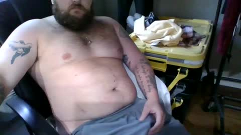 Snapshot of pleasewithease chatting on 10/13/25, 06:41 aimtoplease online show from 10/13/25, 06:41