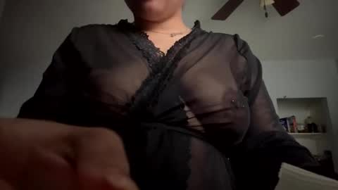 Snapshot of pleaseze chatting on 02/11/25, 03:29 theestallion online show from 02/11/25, 03:29