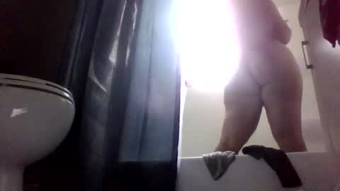 Snapshot of pleaseze chatting on 11/13/25, 09:14 theestallion online show from 11/13/25, 09:14