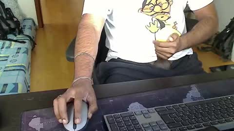 Snapshot of pleasure5845 chatting on 10/01/25, 12:33 Sam online show from 10/01/25, 12:33