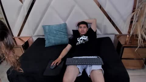 Snapshot of pleasure_duoo chatting on 10/15/25, 07:14 pleasure_duoo online show from 10/15/25, 07:14