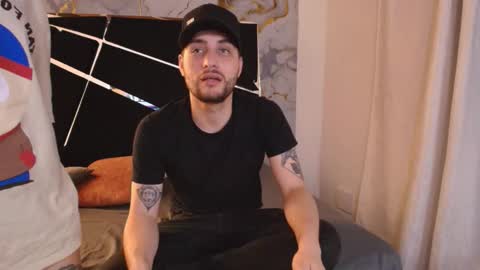 JUAN AND JULI online show from 10/24/25, 10:17