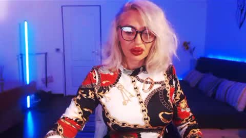 Victoria online show from 12/11/24, 09:23