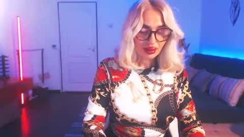 Victoria online show from 01/11/25, 09:36