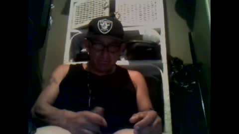 Snapshot of plmbrob chatting on 10/25/25, 04:35 plmbrob online show from 10/25/25, 04:35