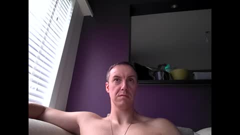 Snapshot of ploki2000 chatting on 12/15/24, 11:01 Kevin online show from 12/15/24, 11:01