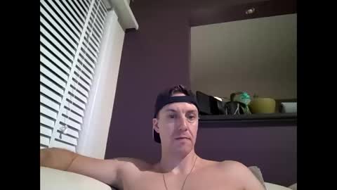 Snapshot of ploki2000 chatting on 12/15/24, 04:48 Kevin online show from 12/15/24, 04:48