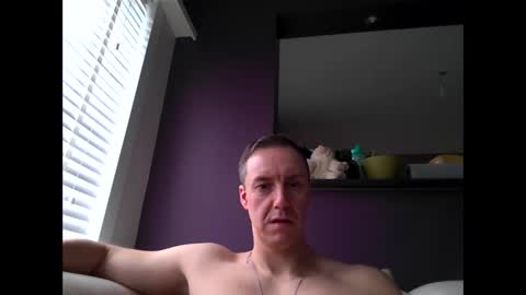 Snapshot of ploki2000 chatting on 01/12/25, 10:56 Kevin online show from 01/12/25, 10:56