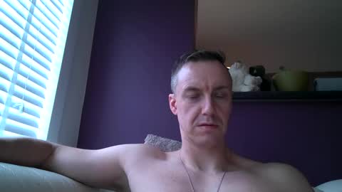 Snapshot of ploki2000 chatting on 01/19/25, 01:55 Kevin online show from 01/19/25, 01:55