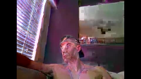 Snapshot of ploki2000 chatting on 02/02/25, 02:34 Kevin online show from 02/02/25, 02:34