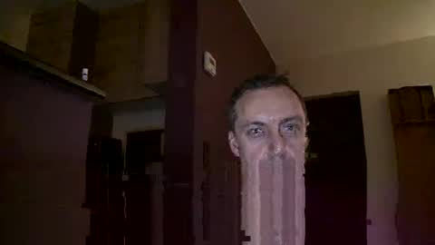 Snapshot of ploki2000 chatting on 02/05/25, 06:59 Kevin online show from 02/05/25, 06:59