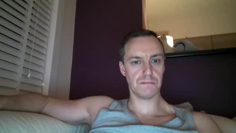 Snapshot of ploki2000 chatting on 02/09/25, 05:54 Kevin online show from 02/09/25, 05:54