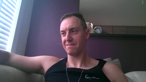 Snapshot of ploki2000 chatting on 02/16/25, 02:10 Kevin online show from 02/16/25, 02:10