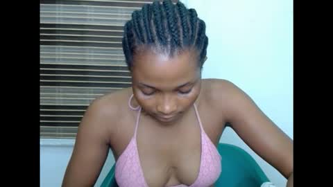 plumnjuicyx online show from 12/03/25, 07:01