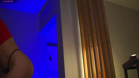 Snapshot of plump_bums chatting on 10/16/25, 04:46 Ari online show from 10/16/25, 04:46