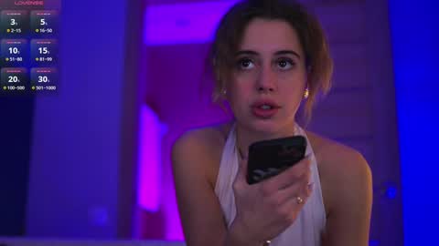 Snapshot of plump_bums chatting on 10/29/25, 02:58 Ari online show from 10/29/25, 02:58