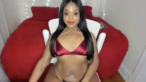 Snapshot of plushd0ll chatting on 10/17/25, 10:40 plushd0ll online show from 10/17/25, 10:40