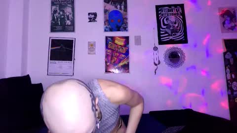    online show from 10/24/25, 11:45