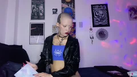    online show from 11/15/25, 01:03