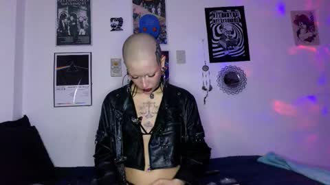    online show from 11/28/25, 02:58