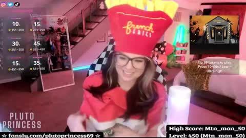 Pluto Princess online show from 10/05/25, 04:00