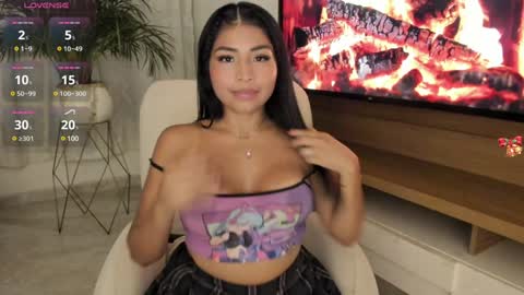 Snapshot of pocahontas_cute chatting on 01/23/25, 02:33 Nicole online show from 01/23/25, 02:33