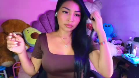 Snapshot of pocahontas_cute chatting on 06/02/26, 07:05 Nicole online show from 06/02/26, 07:05