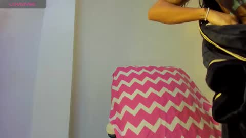 Snapshot of pocahontas_pow chatting on 09/09/25, 11:43 Pocahontas online show from 09/09/25, 11:43