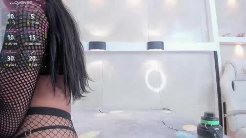 Snapshot of pocahontas_pow chatting on 11/07/25, 11:43 Pocahontas online show from 11/07/25, 11:43