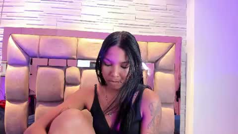 Snapshot of pocahontas_pow chatting on 06/30/26, 11:55 Pocahontas online show from 06/30/26, 11:55