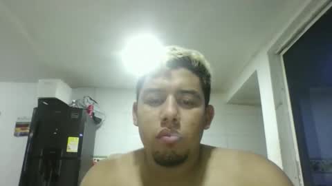 Snapshot of pocahot2512 chatting on 02/02/26, 01:04 pocahot2512 online show from 02/02/26, 01:04