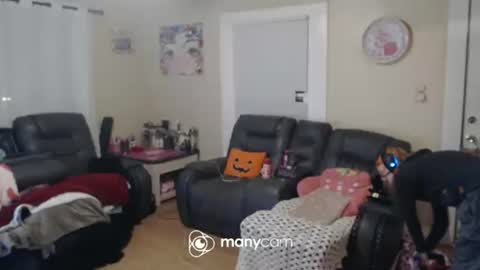 Snapshot of pocketplywood chatting on 11/28/25, 12:35 PocketPlywood online show from 11/28/25, 12:35