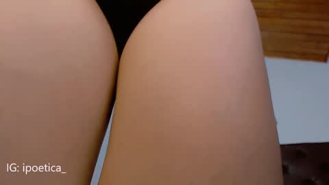 Snapshot of poeeticaa_ chatting on 12/21/24, 11:45 IG ipoetica online show from 12/21/24, 11:45